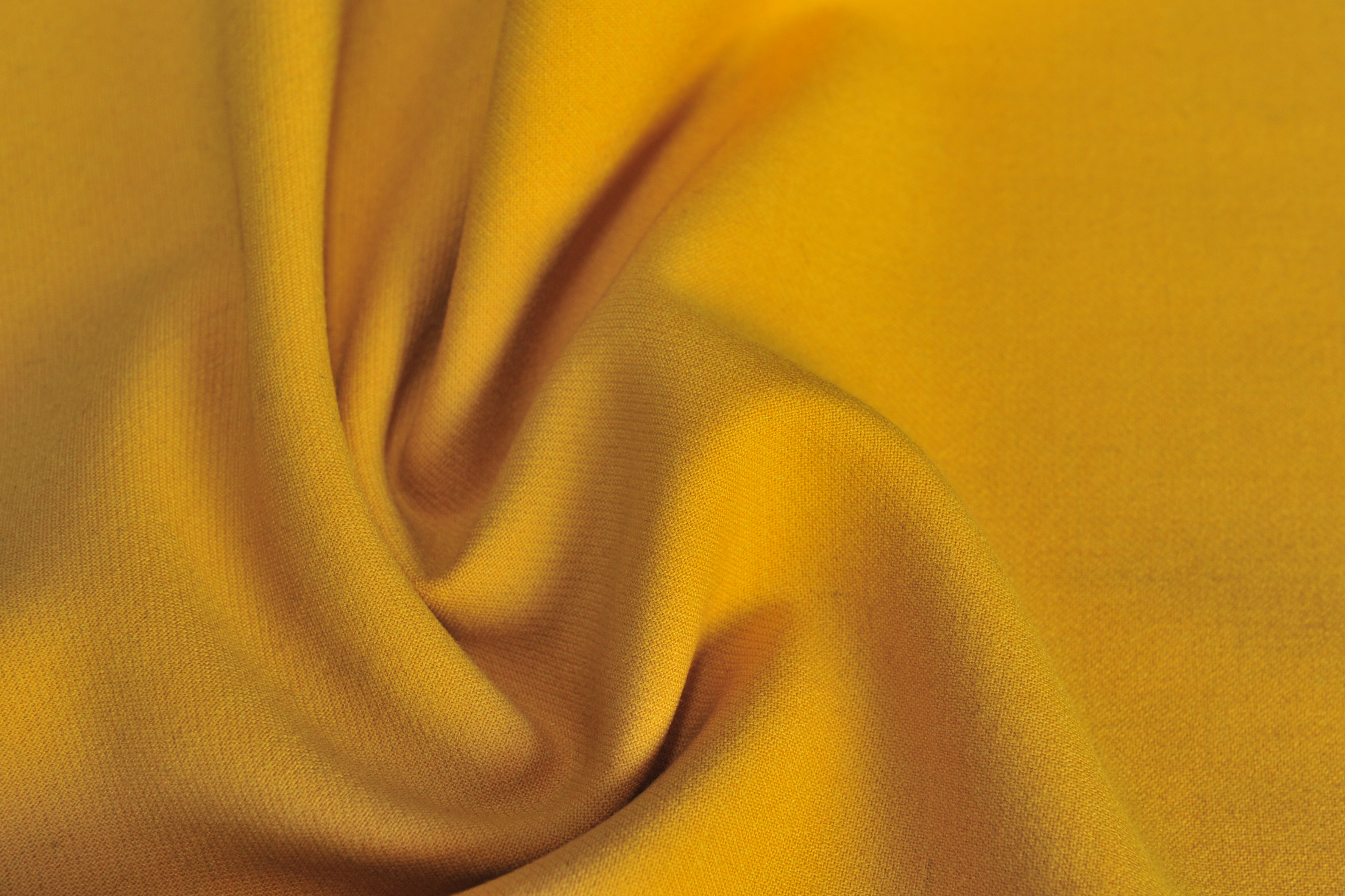 Worsted wool fabric